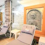 Elegance & Wellness-aqua מלון 4*