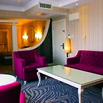 מלון Elegance & Wellness-aqua 4*