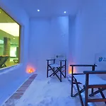 מלון Elegance & Wellness-aqua ילובה