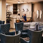 מלון Elegance & Wellness-aqua ילובה