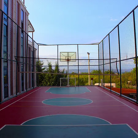 エレガンス ホテル＆スパ ウェルネス アクア ホテル 4*