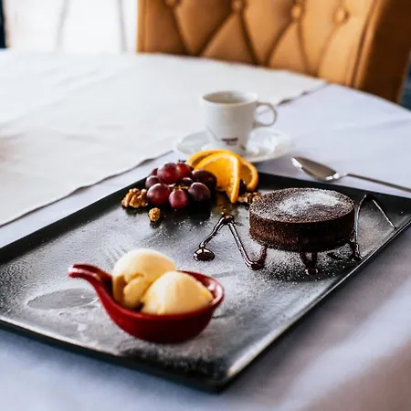 Hotel Elegance & Wellness-aqua 4*