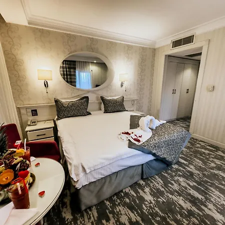 Otel Elegance & Wellness-aqua 4*