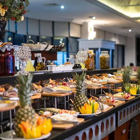 Elegance & Wellness-aqua Otel 4*