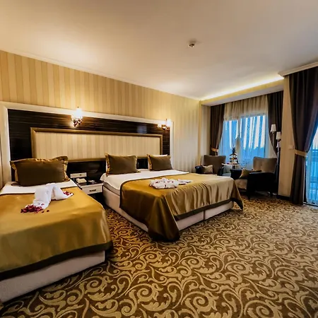 Elegance & Wellness-aqua Otel 4*