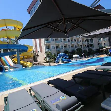 Hotel Elegance & Wellness-aqua 4*