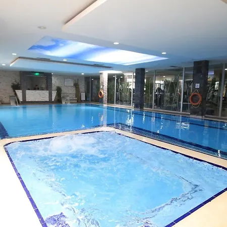Elegance & Wellness-aqua