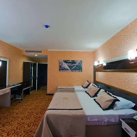 Ξενοδοχείο Elegance & Wellness-aqua 4*