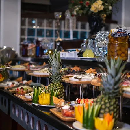 Отель Elegance & Wellness-aqua 4*