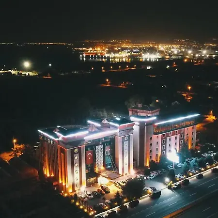 エレガンス ホテル＆スパ ウェルネス アクア ヤロヴァ